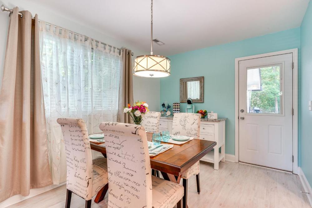 Cozy Goose Creek Escape with Patio and Grill